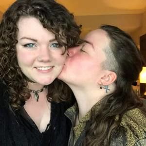 Meet your Posher, Vee